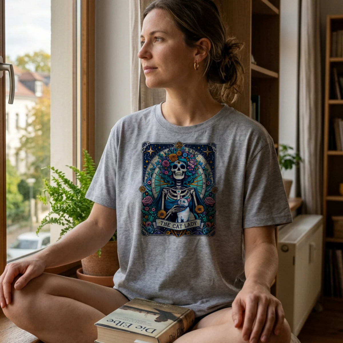 Cat Lady Tarot - T-Shirt