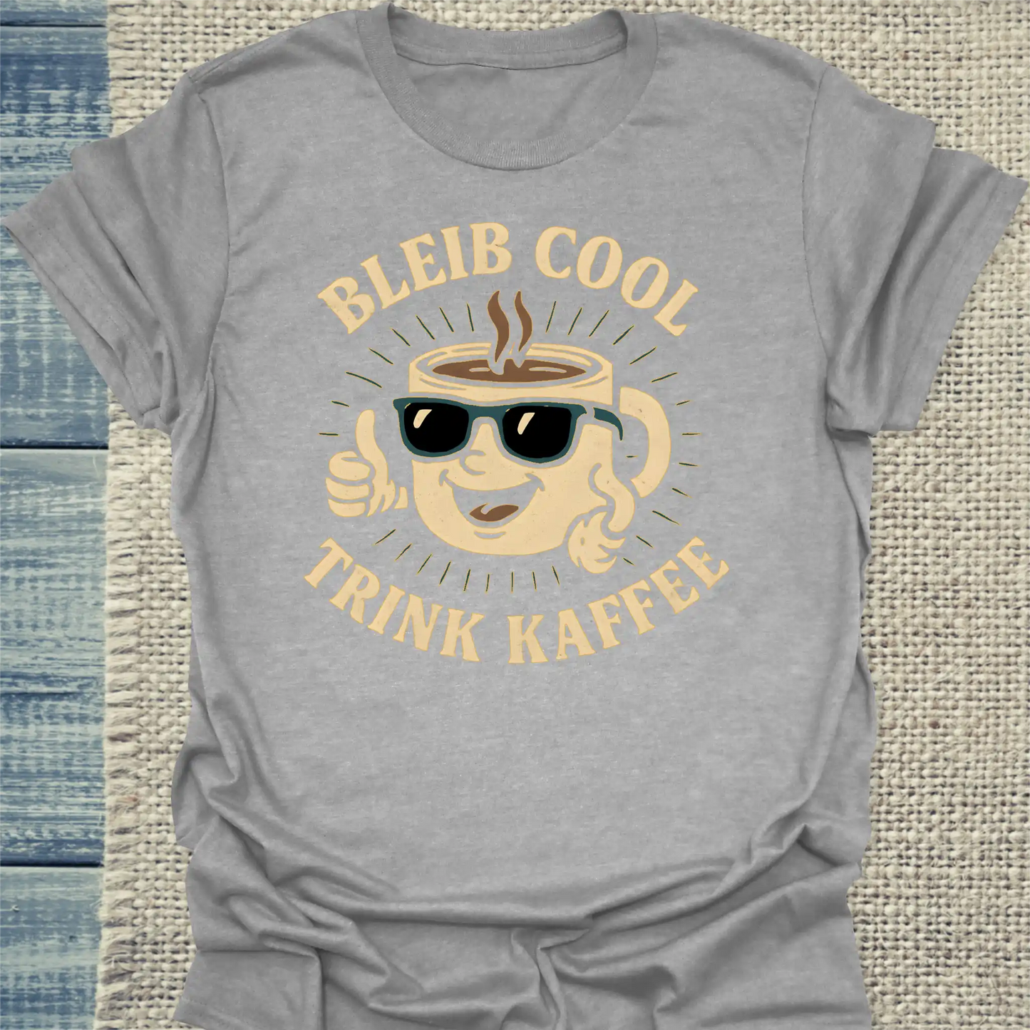 T-Shirt - Bleib cool und trink Kaffee - Unisex - Kaffee Grau