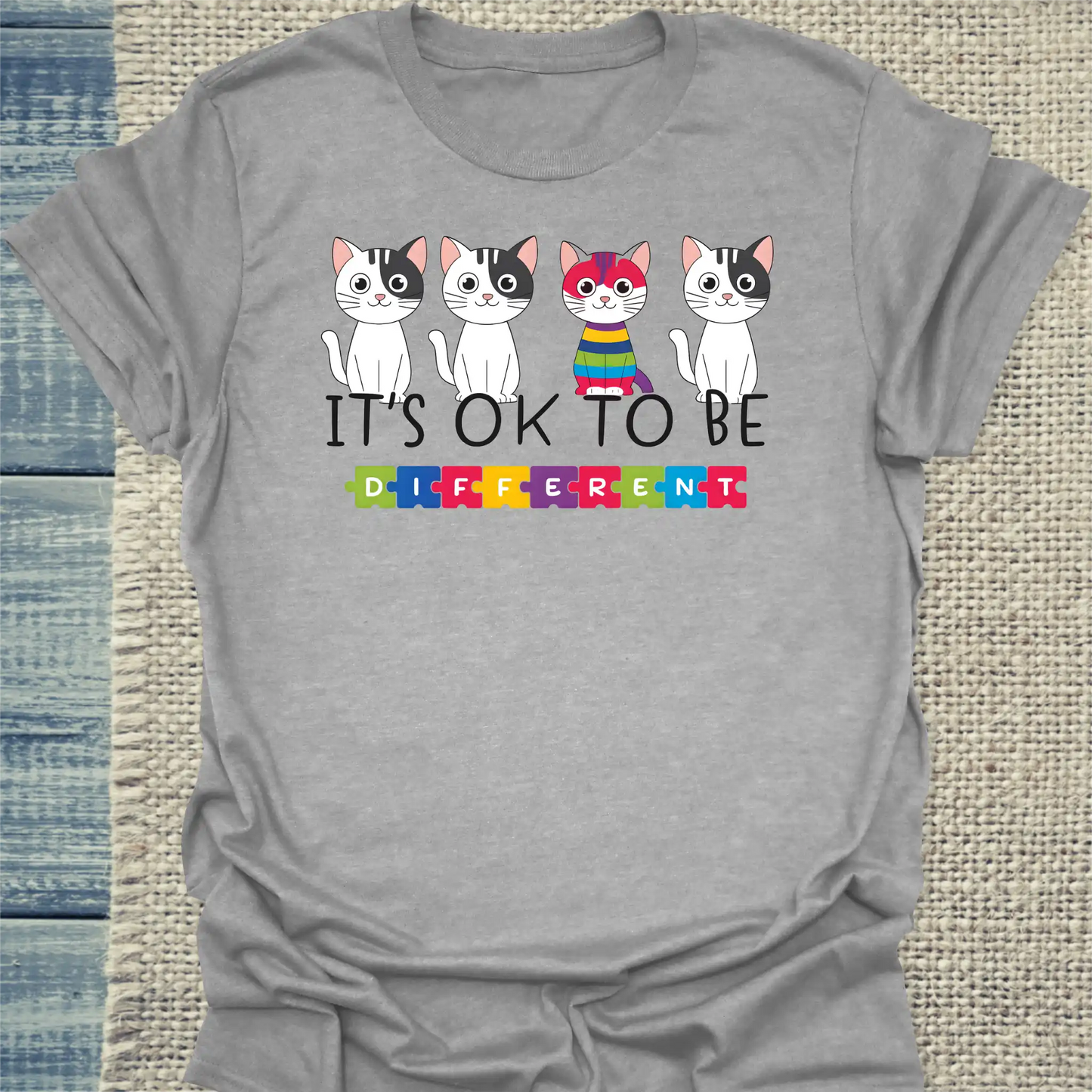 T-Shirt - It's OK to be different - Unisex - Katze Grau