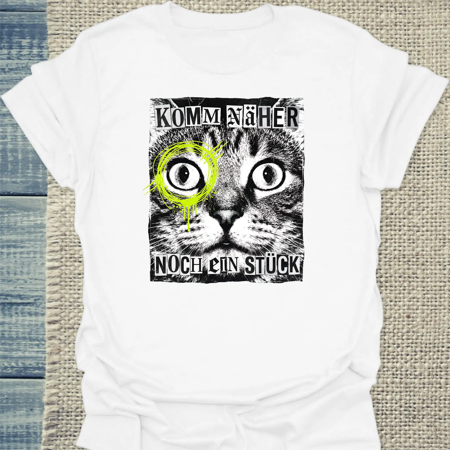 T-Shirt - Komm näher - Noch ein Stück - Unisex - Katze Weiß