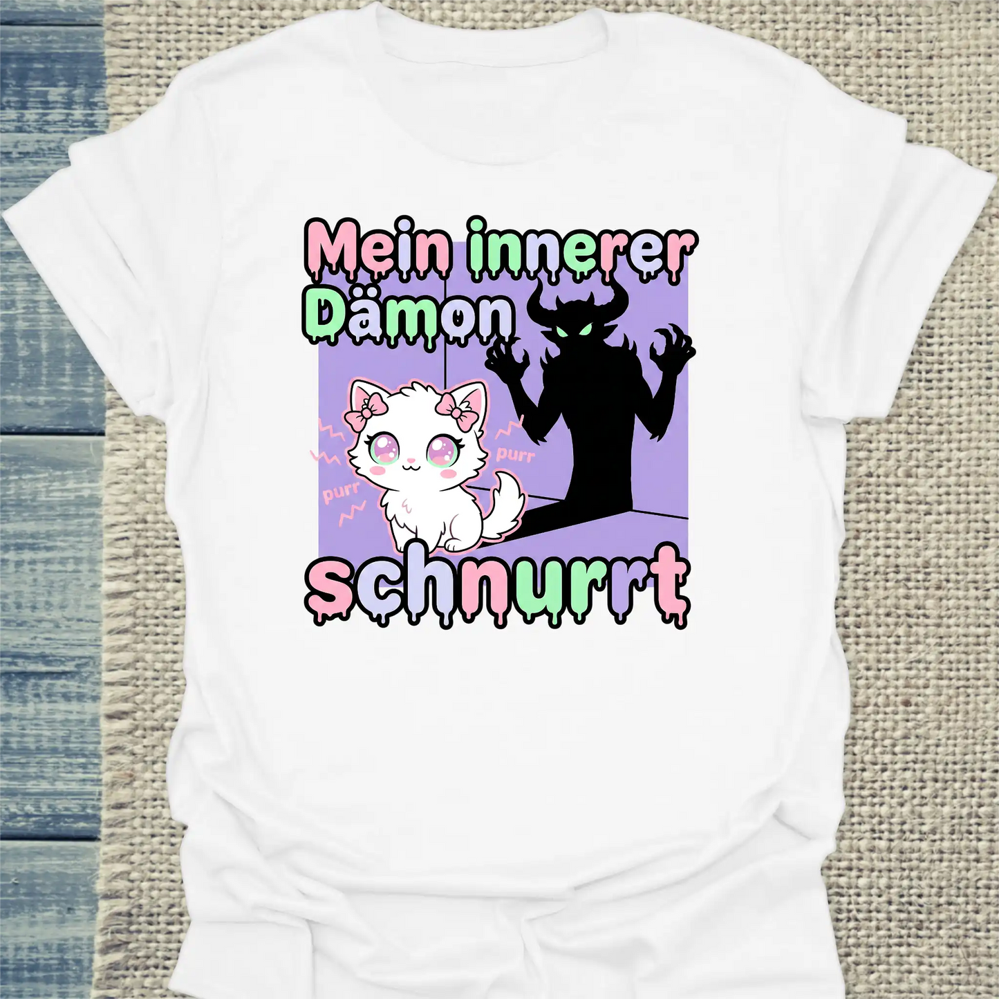 T-Shirt - Mein innerer Dämon schnurrt - Unisex - Katze Weiß