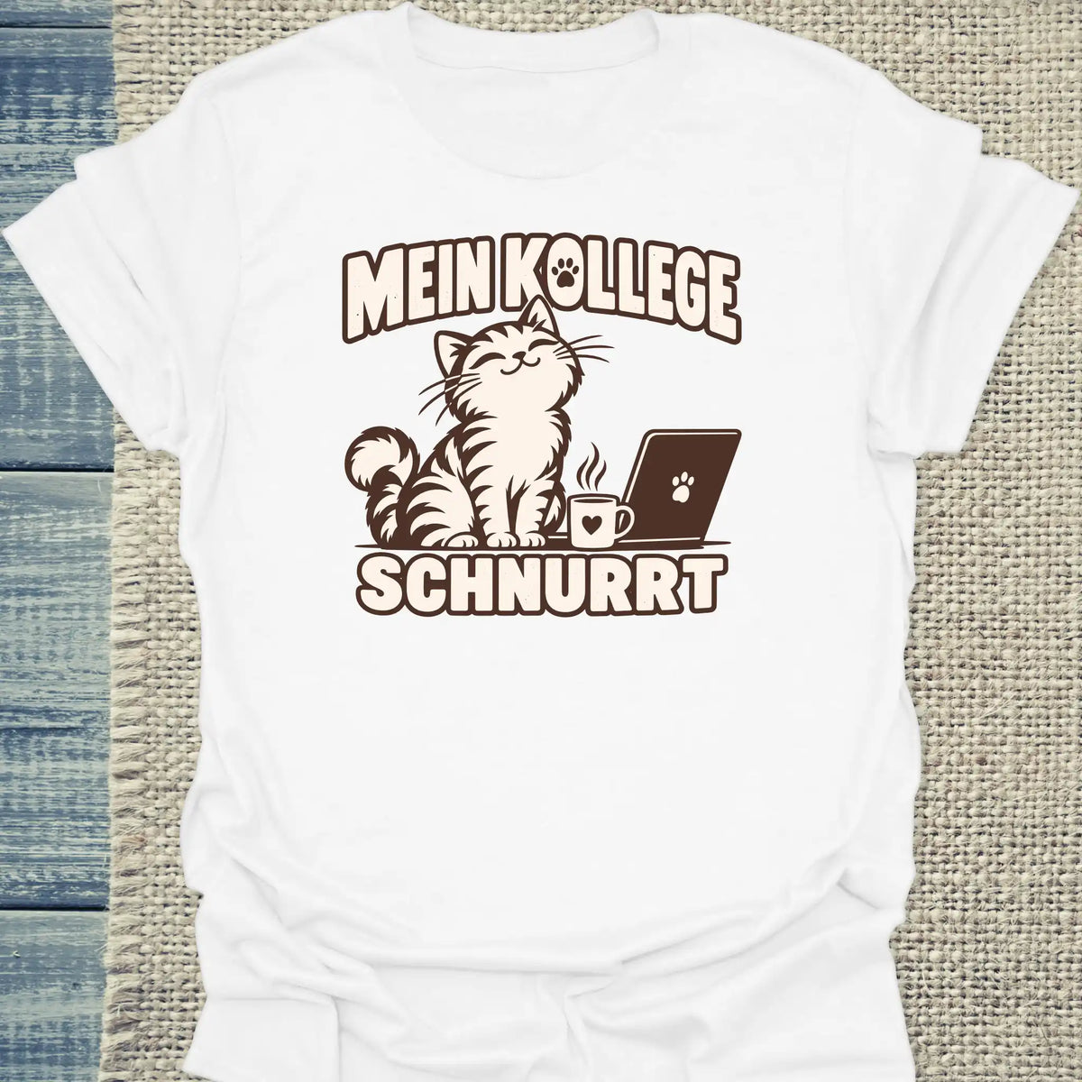 T-Shirt - Mein Kollege schnurrt - Unisex - Katze Weiß