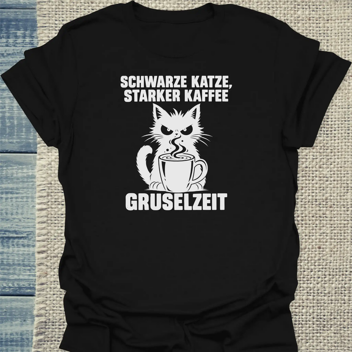 T-Shirt - Schwarze Katze, starker Kaffee, Gruselzeit - Unisex - Katze & Kaffee, Halloween Schwarz